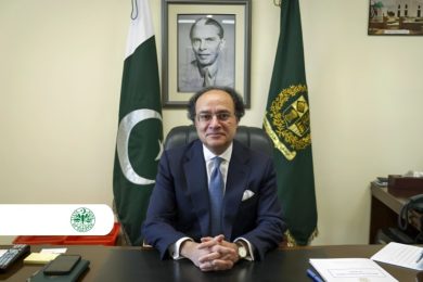 Finance Minister Signals Possible Interest Rate Cut Amid Economic Stability